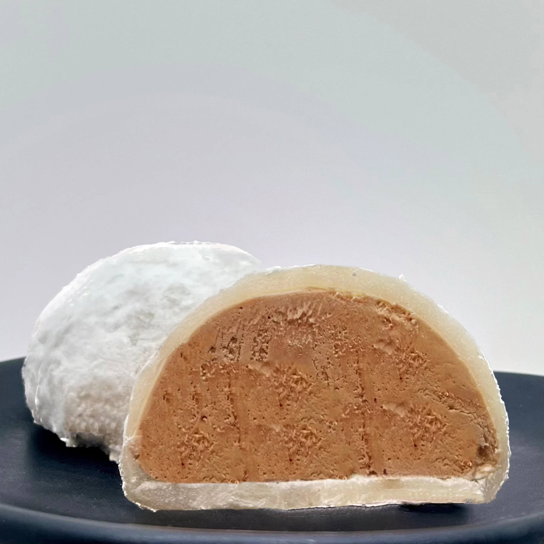 Cut-open gianduja Mochiai by Ochiai Professional